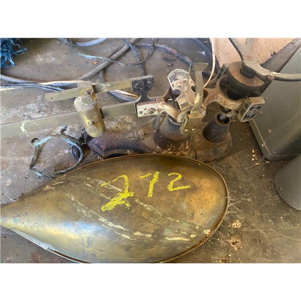 Conuclear moisture meter, scale & screens