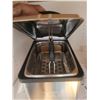 Image 6 : Waring Pro Deep Fryer and More A