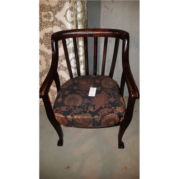 Wood Club Chair C