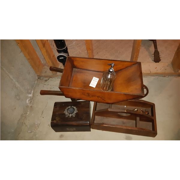 Vintage Wood Items B