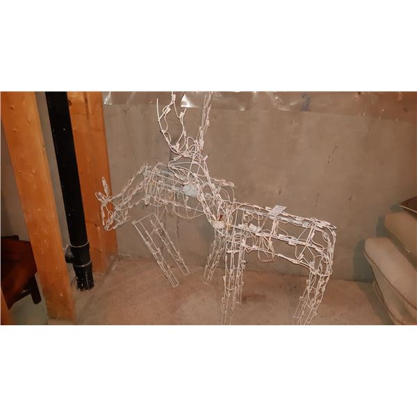 Set of 2 Light Up Deer Decorations A