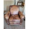 Image 1 : Leather Lazyboy chair B
