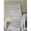 Image 4 : White patio table 3 chairs C