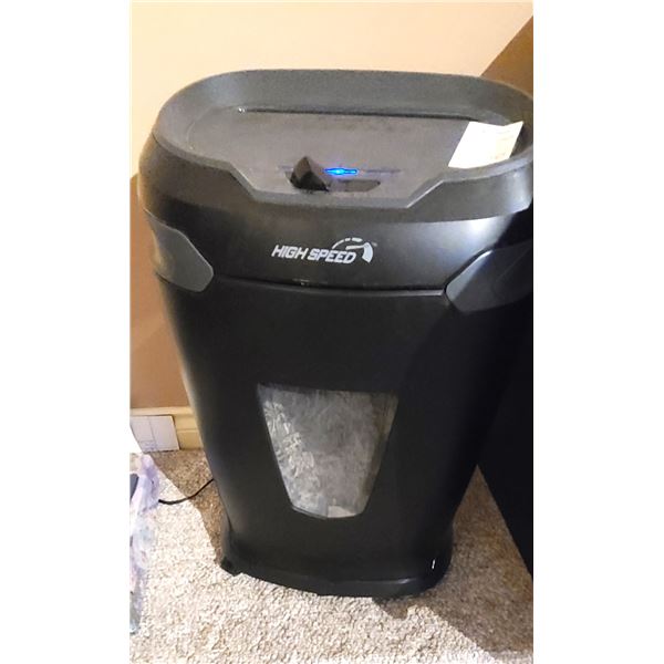 Staples High Speed Shredder B