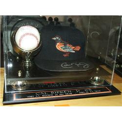 SIGNED CAP & SIGNED BASEBALL W/CASE