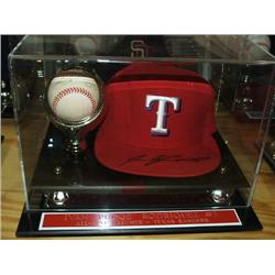 SIGNED CAP & SIGNED BASEBALL W/CASE