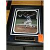 Image 1 : SIGNED PHOTO W/FRAME-HANK AARON-