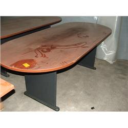 (1) OVAL TABLE