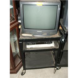 PANASONIC T.V. W/JVC VCR