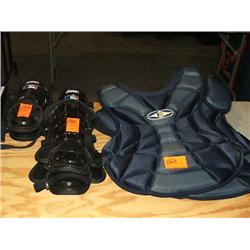 (LOT) CATCHERS VEST/USED