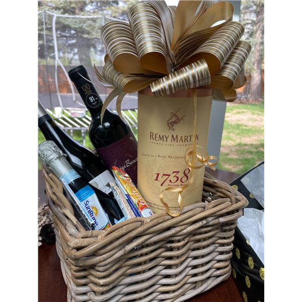 Whiskey and Wine Gift Basket