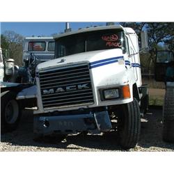 1992 MACK TRACTOR TRUCK