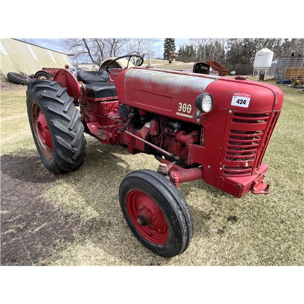 IH 300 Utility Tractor (Not Seized)