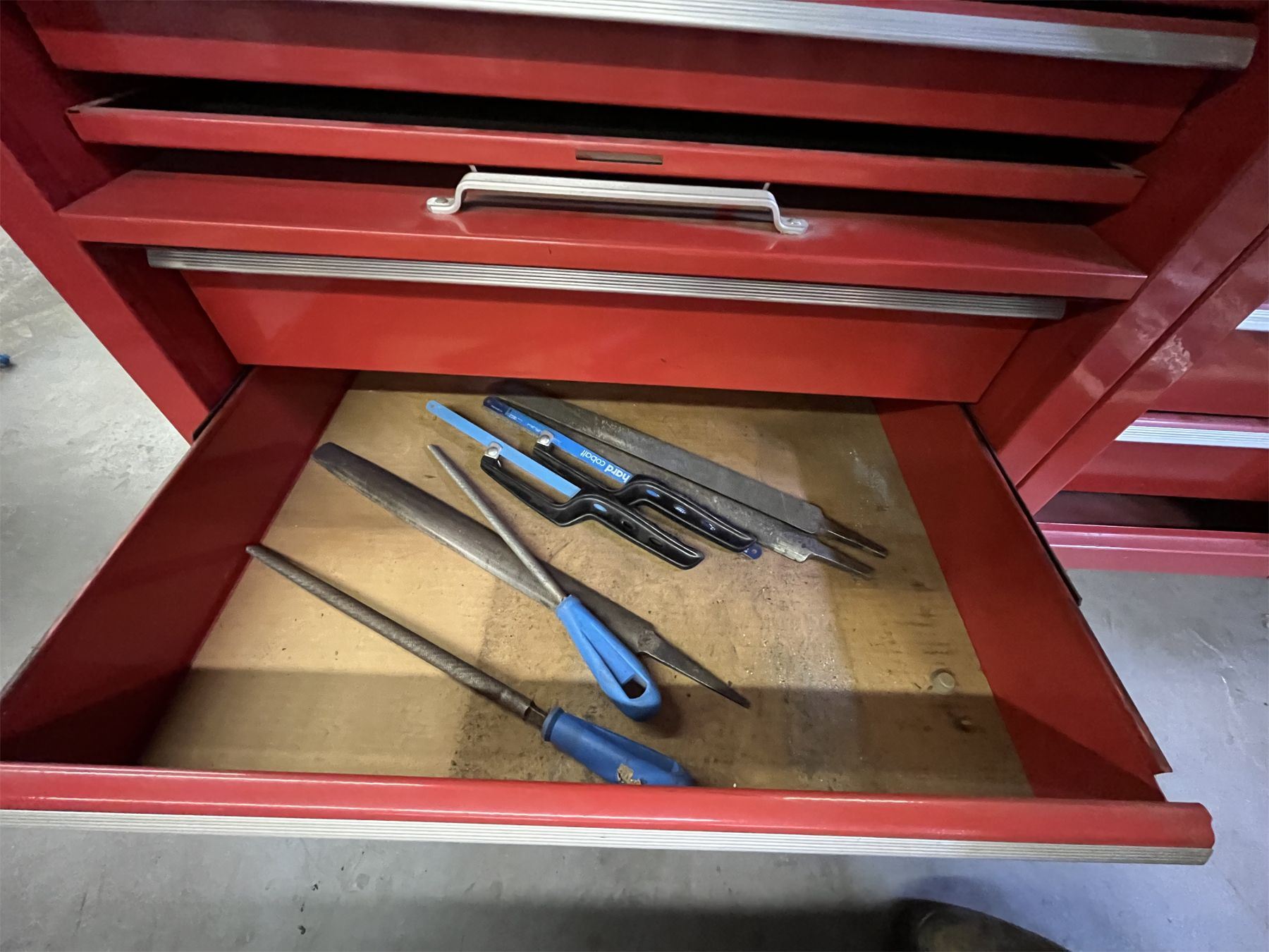 int-tool-box-contents