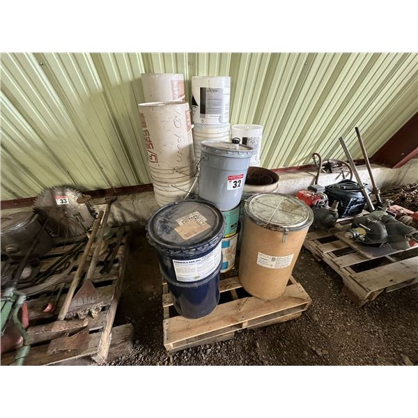 Pallet of Empty Barrels & Pails