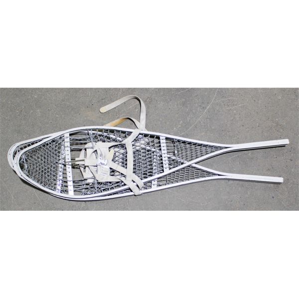 PAIR OF VINT. MILITARY STYLE SNOW SHOES