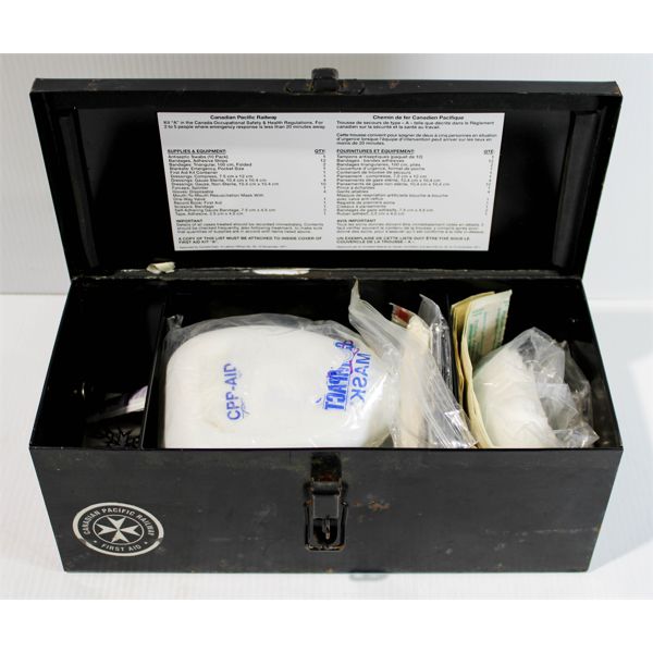 VINT. CANADIAN PACIFIC RAILWAY FIRST AID KIT