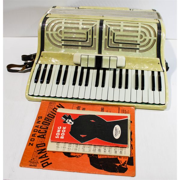 VINT. BORSINI CASTELFIDARDO ITALIA ACCORDION