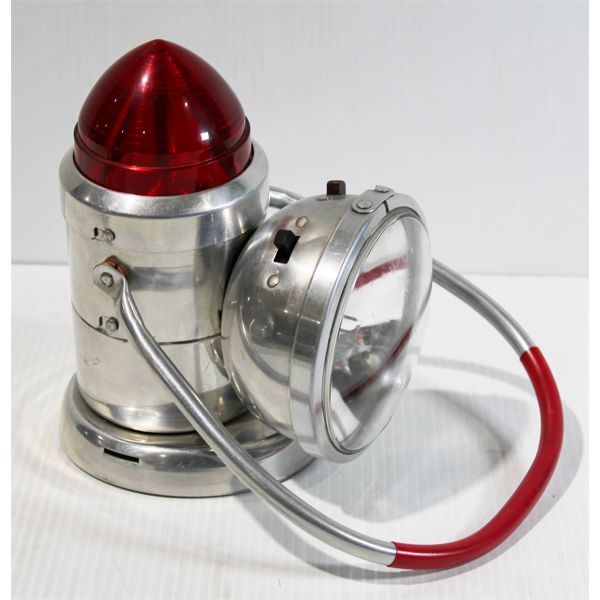 VINT. MODEL 475 VOLKANO RAILROAD LANTERN LIGHT