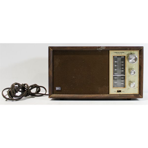 REALISTIC MTA-8 TABLE RADIO