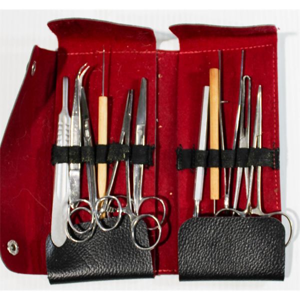 VINT. TRAVEL MANICURE / HAIR CUT KIT