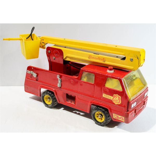 VINT. TONKA METAL SNORKEL FIRE TRUCK