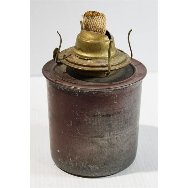 VINT. CN KEROSENE LAMP