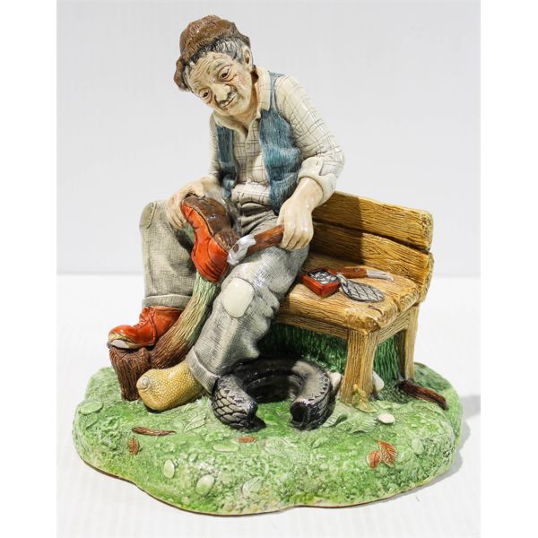 1969 "SHOEMENDER" HANDPAINTED STONECRAFT NATURECRAFT CONGLETON