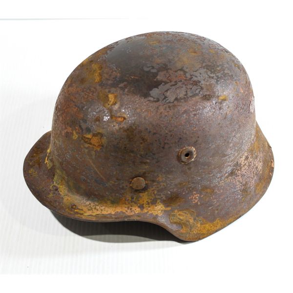 WWII GERMAN MILITARY HELMET W/ INNER LEATHER LINER