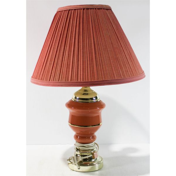 VINT. TABLE LAMP