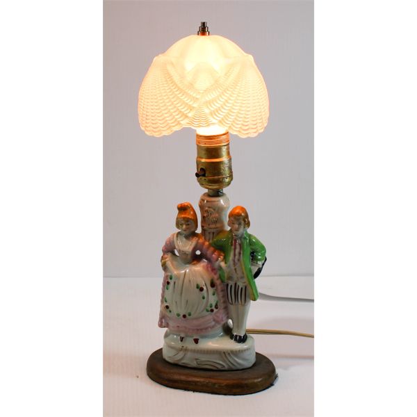 VINT DECORATIVE FIGURINE LAMP W/ PINK GLASS SHADE