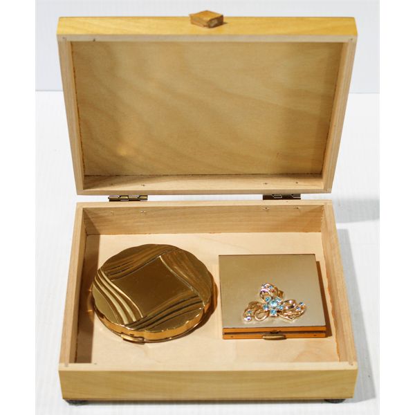 WOOD JEWELRY BOX W/ VINT. MAKEUP COMPACTS