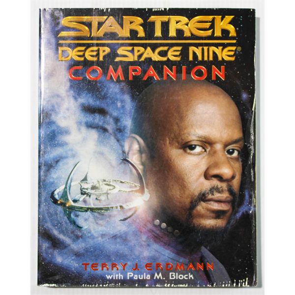 STAR TREK DEEP SPACE NINE COMPANION BOOK