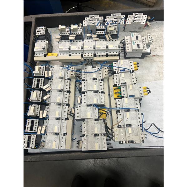 Lot of Siemens Circuit Breakers