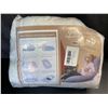 Image 4 : Lot of 1 ChillingHome Nursing/Maternity Pillow with Removable Cover - Brand New!