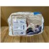 Image 2 : Lot of 1 Chilling Home Pregnancy Pillow for Sleeping