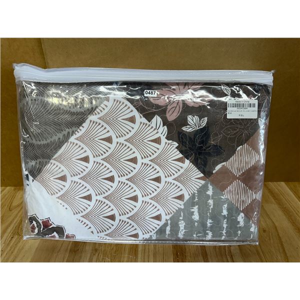 Lot of 1 Brindille Queen Size Quilt Set