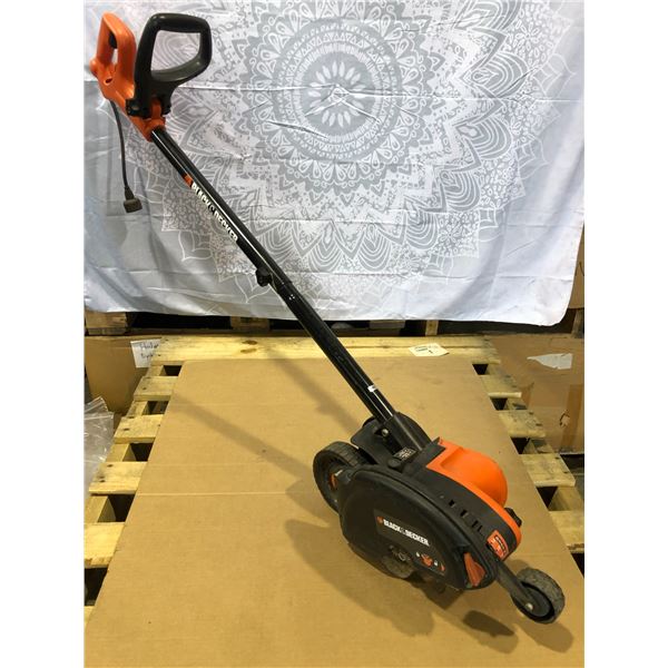 Lot of 1 Black & Decker Electric Landscape Edger - Used - Powers On