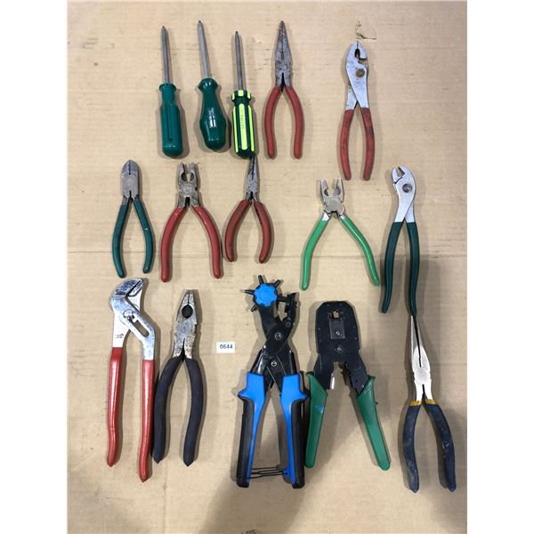 Lot of Assorted Pliers/Hand Tools - Used