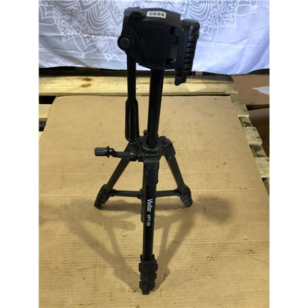 Lot of 1 Vivitar VPT-20 Tripod - Used