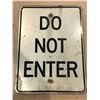 Image 1 : Lot of 1 Heavy/Large Metal "DO NOT ENTER" Sign - 18in x 24in - Used