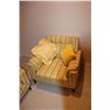 Image 7 : Vintage Sofa with Matching Chair - 91"L x 33"D x 30 1/2"W, 36"W x 36"D x 31 1/2"H