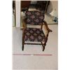 Image 1 : Vintage Wooden Chair - 25"W x 25 1/2"D x 32"H