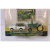 Image 3 : ERTL John Deere Die Cast -1969 Chevy Blazer w/ 4320 Tractor - Scale 1/64