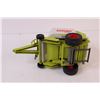 Image 4 : Plastic Claas Rollant 250 Roto Cut Hay Baler Toy