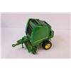 Image 2 : Plastic John Deere 854 Hay Baler Toy