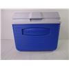 Image 2 : Rubbermaid Cooler/Lunch Box-15Litre