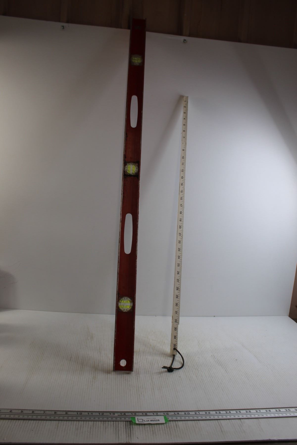 Cube Ruller Level Ruler, Cube Ruler - Bodnarus Auctioneering