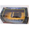 Image 2 : Ford Mustang Model Car (1964) 1:24 Scale