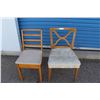 Image 4 : **(2) Wooden Dining Room Chairs